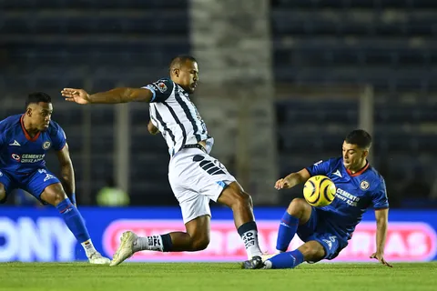 Pachuca pidió cambio de horario de un hipotético juego con Cruz Azul: esto dijeron los celestes