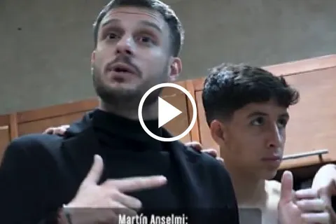 Anselmi y toda su capacidad para motivar a los suyos.