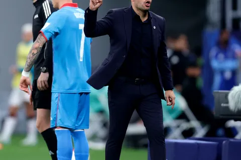 La decisión de Nicolás Larcamón con la plantilla de Cruz Azul
