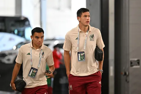 Charly Rodríguez le dejó un mensaje a César Montes en medio del nuevo interés de Cruz Azul