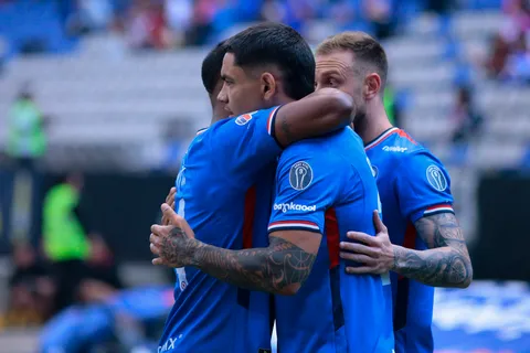 Cruz Azul y sus tres pilares ofensivos.