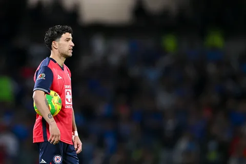 ¿Jugará ahí ante León? La insólita posición de Nacho Rivero en la última práctica de Cruz Azul