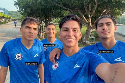 Canteranos de Cruz Azul sorprenden con visita a Lagunas Oaxaca
