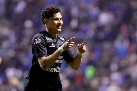Jeremy Márquez colaboró en el gol de Bogusz y anotó el 2-0.