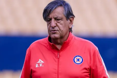 Uno de los colaboradores de Vicente Sánchez, en llamas.