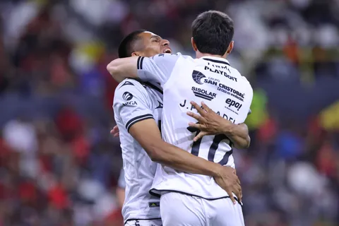 ¿Paradela puede llegar a Cruz Azul en verano?