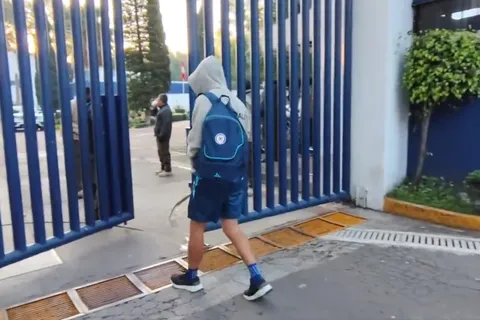 Ingresó caminando a La Noria al igual que lo hacía Amaury Morales.