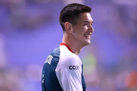 Cruz Azul avanzaría por César Montes tras el Mundial 2026.