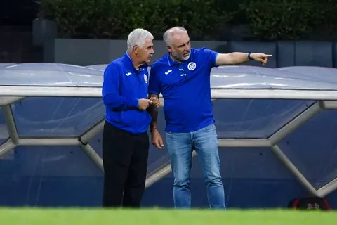 La posible llegada de Alan Pulido influirá en otro refuerzo clave para Cruz Azul