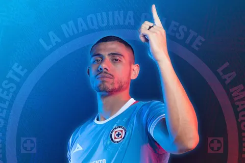 La reacción de la afición de Cruz Azul al nuevo uniforme de Pirma