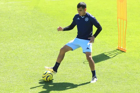 Video: Cruz Azul presume golazo de Charly Rodríguez, en la previa contra Necaxa