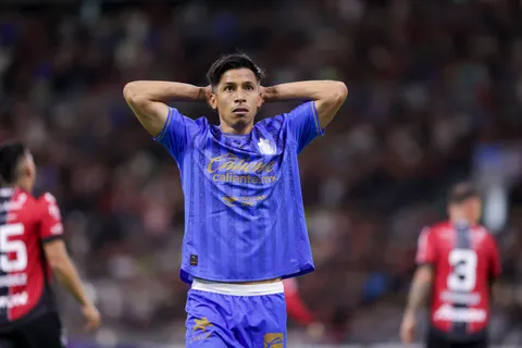 Ángel Sepúlveda cambió a Cruz Azul por las Chivas y la apuesta le resultó fallida.