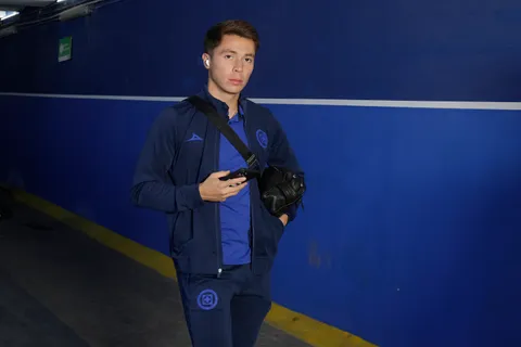 Rodrigo Huescas se aleja de Cruz Azul: ya hay contactos con Feyenoord