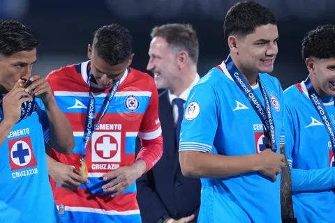El nuevo Cruz Azul comienza a tomar forma para el próximo semestre.