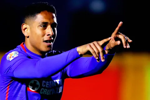 ¿Con Luis Romo? La posible alineación de Anselmi para el debut de Cruz Azul en el Apertura 2024