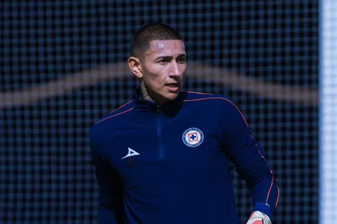 Cruz Azul confirmó el registro de Emmanuel Ochoa en la Liga MX
