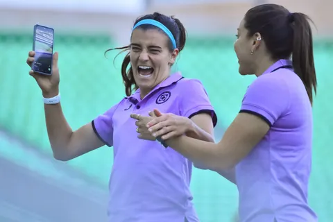 FEMENIL: Norma Palafox 'balconea' a sus compañeras