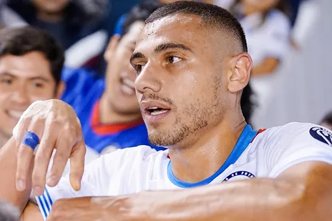 ¿Giakoumakis y Romo juegan el Clásico Joven? Su estado físico previo al partido de Cruz Azul vs. América