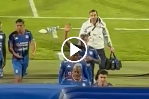 Desgarrador: la afición de Cruz Azul se despidió de Gonzalo Piovi en Ciudad Universitaria