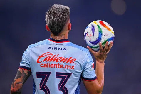 Cruz Azul cambió de opinión en relación a Gonzalo Piovi: se define el futuro del defensor