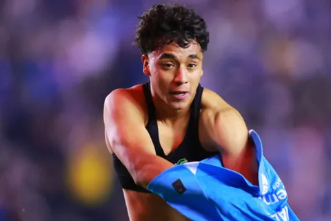 El joven canterano podría emigrar del equipo si llegara la oferta adecuada.
