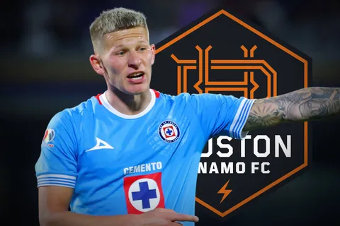 Houston Dynamo envió una oferta a Cruz Azul por Mateusz Bogusz.