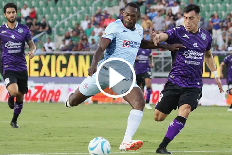 ¡Golazo de Diber Cambindo! Ya lleva tres goles con Cruz Azul en el Apertura 2023
