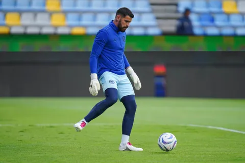 La drástica decisión de la directiva de Cruz Azul tras el error de Andrés Gudiño