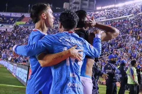 Cruz Azul sigue arrasando en el futbol mexicano.