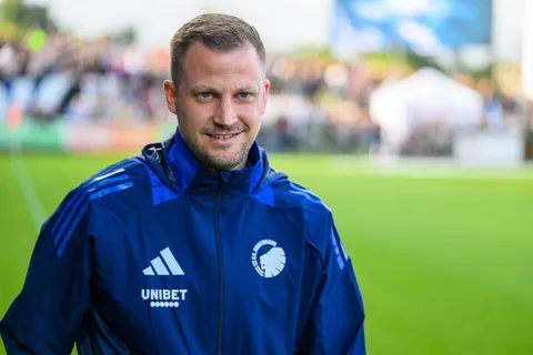 "No entendía lo que le decíamos": El entrenador del Copenhague tras el debut de Rodrigo Huescas