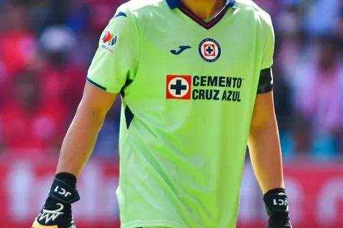 Chuy Corona estará cara a cara con Cruz Azul.