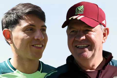 Javier Aguirre sorprende con Alexis Gutiérrez.