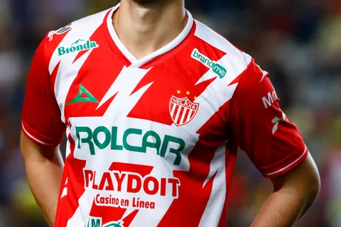 Alan Montes, en la órbita de Cruz Azul.