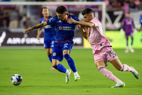 Cruz Azul aclara la situación de Rodrigo Huescas por medio de un comunicado