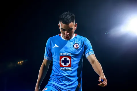 Charly Rodríguez rompió el silencio sobre su renovación en Cruz Azul