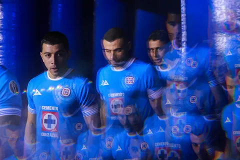 Las tres figuras de Cruz Azul, "en jaque".