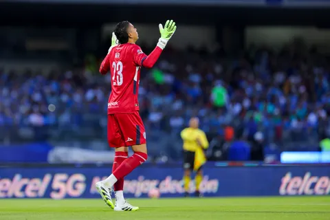 Afición de Colombia se ensaña con Kevin Mier en su llegada a la selección: "Llegó el sin manos"