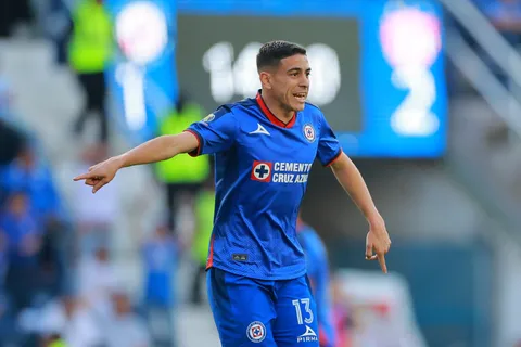 Camilo Cándido deja Cruz Azul y se marcha hacia Uruguay.