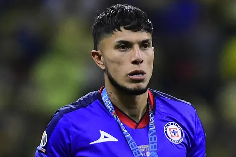 Salcedo y un confuso mensaje que puede ligarse con La Máquina.