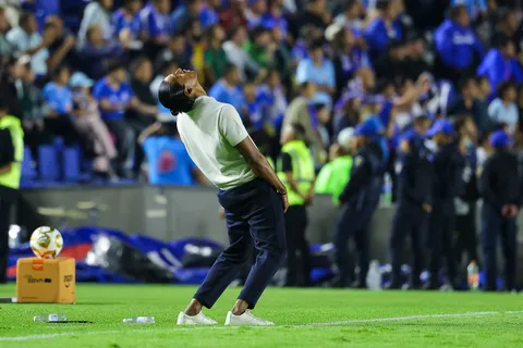 Joel Huiqui buscará ser el primer DT que gane con Cruz Azul en Leagues Cup.