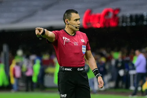 El pedido de la afición de Cruz Azul después del polémico arbitraje del "Gato" Ortiz