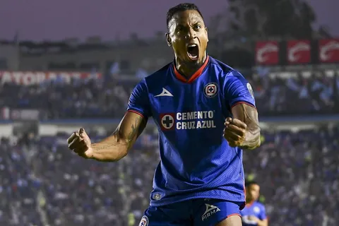 Cruz Azul le ofreció una renovación de contrato a Willer Ditta
