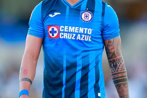 Juan Escobar se presenta en las instalaciones de La Noria.