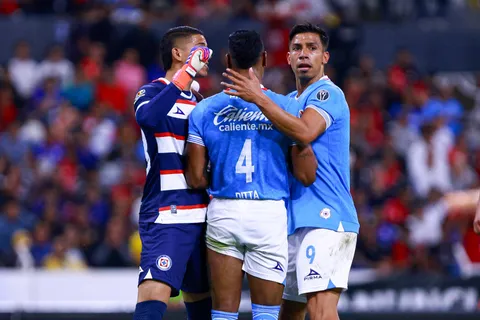 Afirman que hay muchos esperando la caída de Cruz Azul.