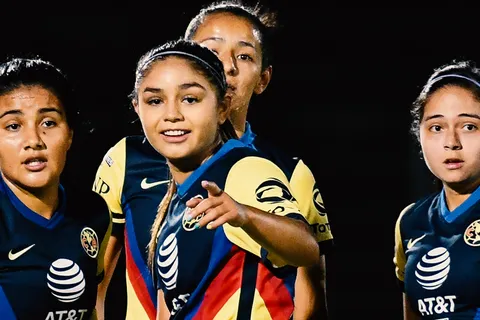 Dalia Molina, la figura que pausó su carrera de odontología, jugó en América y hoy triunfa en Cruz Azul