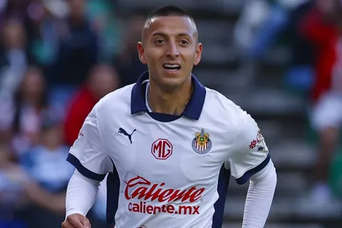 Chivas le puso precio a la salida del Piojo Alvarado