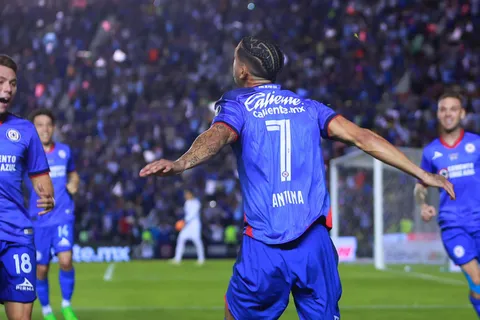 Cruz Azul debe actuar rápidamente para reforzar una posición que quedará desprotegida