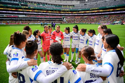 El equipo femenil de Cruz Azul vivió momentos de zozobra tras la goleada ante América.