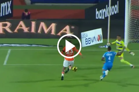 ¡Valió como un gol! La atajada de Kevin Mier a Rondón que cambió el rumbo del Cruz Azul vs. Pachuca