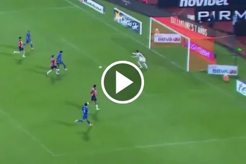 Gol de Gabriel Fernández para el 1-1 de Cruz Azul.